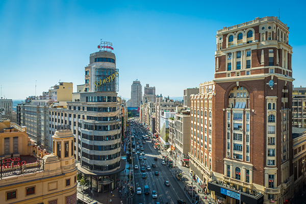 Schweppes paga por estar en la Gran Vía