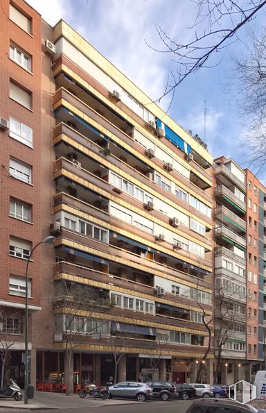 Oficina en alquiler en Calle Poeta Joan Maragall , Tetuán, Madrid, 28020 con ventana, edificio, tiempo de día, rectángulo, madera, bloque de pisos, diseño urbano, condominio, propiedad material y ciudad alrededor