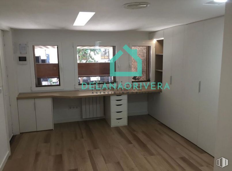 Oficina en venta en Zona Arapiles, Chamberí, Madrid, 28015 con ebanistería, propiedad, diseño de interiores, pared, pavimento, madera, techo, madera, edificio y accesorio alrededor