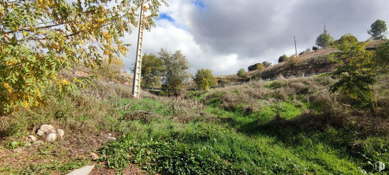 Suelo en venta en Calle Sol, Olmeda de las Fuentes, Madrid, 28515 con nube, planta, cielo, comunidad vegetal, paisaje natural, lote de terreno, árbol, hierba, pendiente y paisaje alrededor