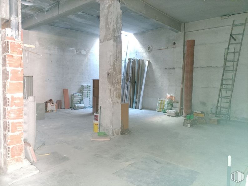 Nave en alquiler en Calle Alcaudón, Carabanchel, Madrid, 28019 con pavimentos, piso, material de construcción, gas, material compuesto, pasillo, techo, ingeniería, accesorio y hormigón alrededor