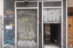 Retail for sale at Calle Barco, Centro, Madrid, 28004 with building, fixture, wood, brickwork, facade, gas, art, graffiti, brick and composite material around