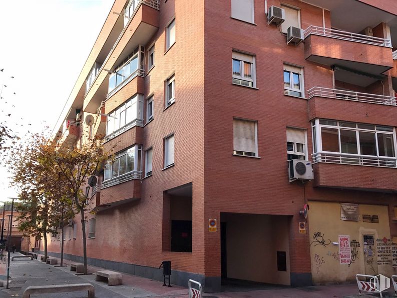 Local en venta en Plaza Hermano Ramón Quiroga, 1, Valdemoro, Madrid, 28342 con edificio, ventana, propiedad, accesorio, arquitectura, cielo, condominio, diseño urbano, barrio y árbol alrededor