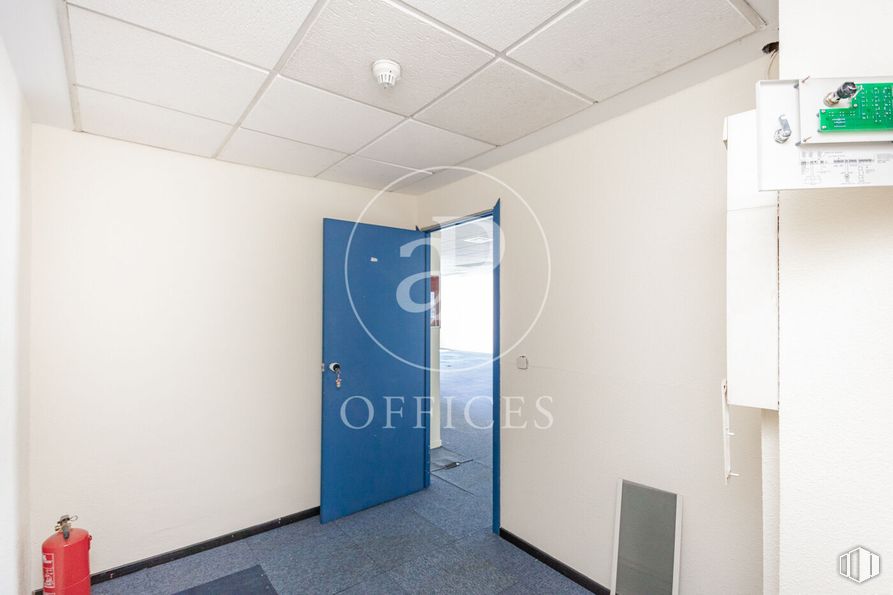 Oficina en alquiler en Zona Ensanche, Alcobendas, Madrid, 28100 con puerta, edificio, interiorismo, suelos, suelo, accesorio, casa, gas, techo y arte alrededor