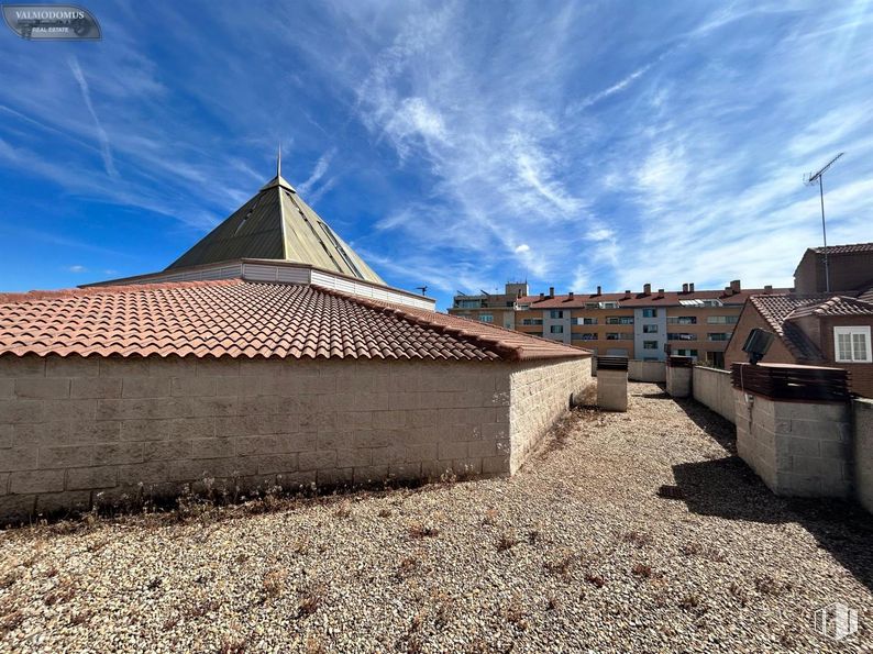 Local en venta en Zona La Cárcaba, Arroyomolinos, Madrid, 28939 con nube, cielo, durante el día, edificio, sombra, zona residencial, paisaje, fachada, tintes y matices y zona rural alrededor