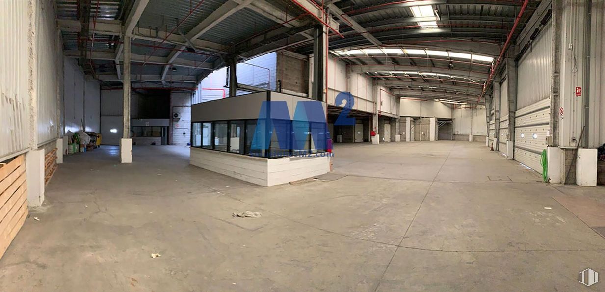 Industrial for sale & for rent at Avenida Industria, Coslada, Madrid, 28820 with floor, flooring, ceiling, hall, daylighting, steel and aluminium around