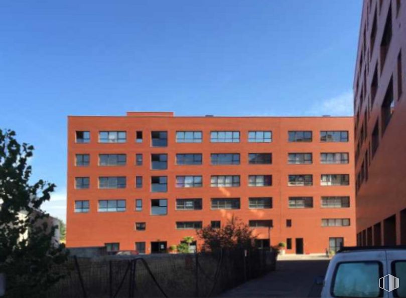 Oficina en venta en Edificio B, Calle Aguacate, 41, Carabanchel, Madrid, 28044 con edificio, coche, cielo, ventana, árbol, diseño urbano, bloque de torre, barrio, condominio y accesorio alrededor