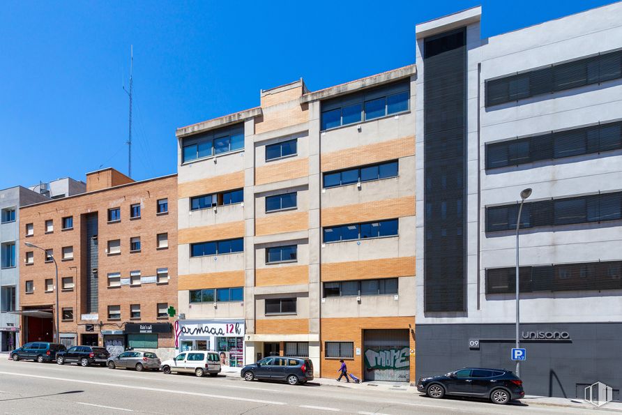 Oficina en venta en Calle Emilio Muñoz, 7, San Blas - Canillejas, Madrid, 28037 con edificio, ventana, cielo, propiedad, rueda, diseño urbano, bloque de pisos, neumático, condominio y vecindario alrededor