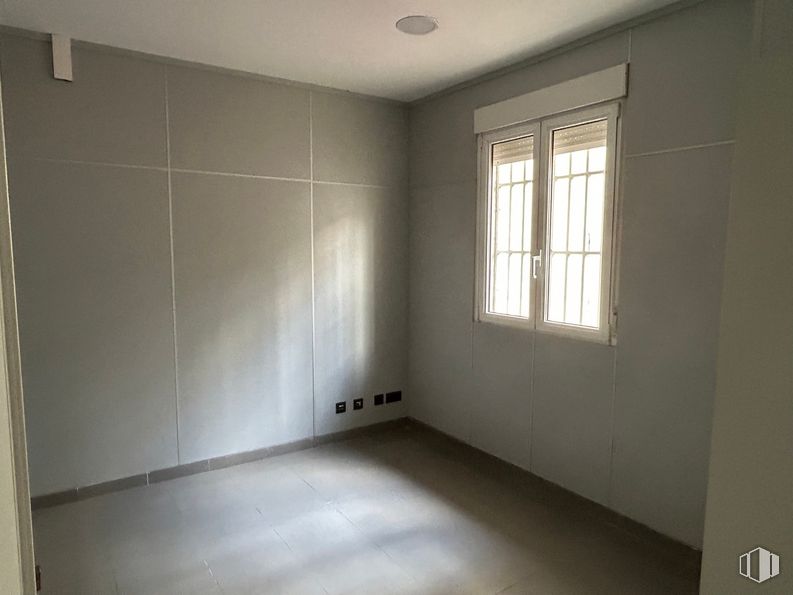 Oficina en alquiler en Calle Romero Robledo, 19, Moncloa - Aravaca, Madrid, 28008 con ventana, accesorio, edificio, hall, madera, sombra, suelos, suelo, madera dura y tintes y matices alrededor