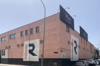 Industrial for sale at Zona Campodón - Ventorro del Cano, Alcorcón, Madrid, 28925 with car, building, sky, window, automotive parking light, street light, tire, vehicle, facade and commercial building around