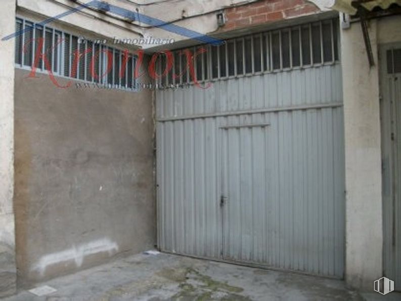 Local en venta en Camino Fuente de Arriba, Vicálvaro, Madrid, 28032 con puerta, propiedad, madera, albañilería, material compuesto, accesorio, edificio, gas, material de construcción y ladrillo alrededor