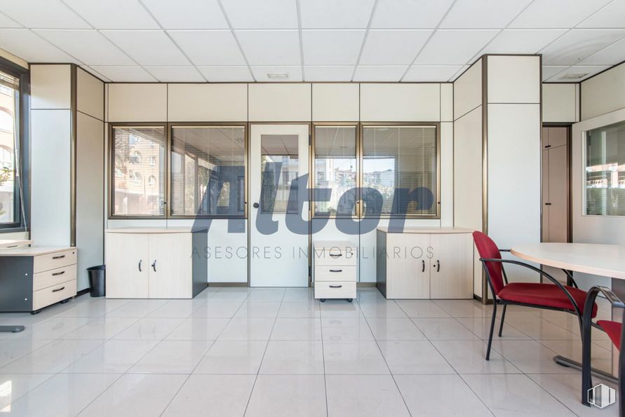 Retail for sale at Calle Rocinante, Fuencarral - El Pardo, Madrid, 28034 with chair, cabinetry, furniture, window, building, fixture, interior design, flooring, floor and wood around