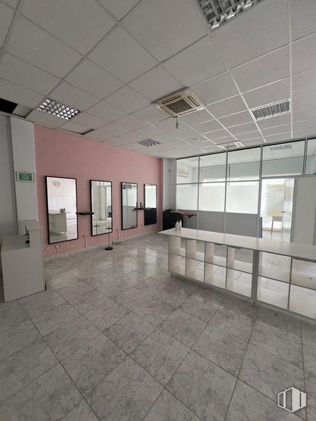 Local en alquiler en Avenida Ejército, 32, Arganda del Rey, Madrid, 28500 con accesorio, suelos, suelo, hall, techo, edificio, material compuesto, espacio, vidrio y evento alrededor