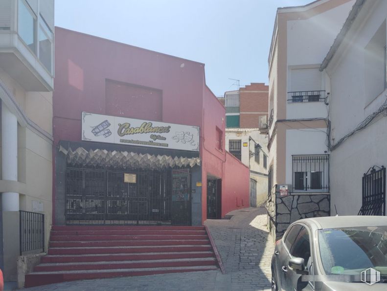 Local en venta en Calle Santo Tomás, Arganda del Rey, Madrid, 28500 con coche, ventana, edificio, cielo, vehículo, casa, barrio, iluminación del automóvil, zona residencial y fachada alrededor