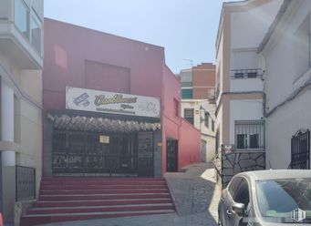 Local en venta en Calle Santo Tomás, Arganda del Rey, Madrid, 28500 con coche, ventana, edificio, cielo, vehículo, casa, barrio, iluminación del automóvil, zona residencial y fachada alrededor