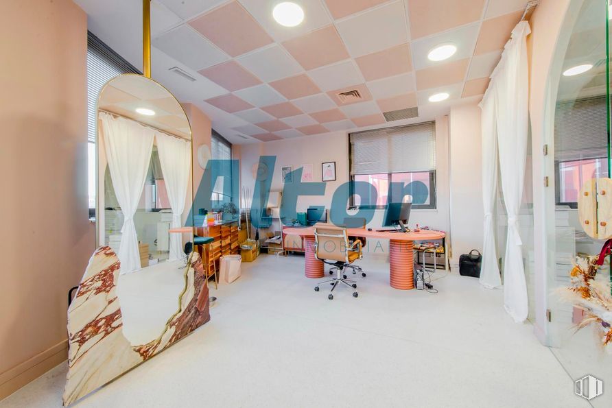 Oficina en venta en Calle San Romualdo, San Blas - Canillejas, Madrid, 28037 con silla, interiorismo, suelos, pared, suelo, techo, arquitectura, alumbrado, mueble y habitación alrededor