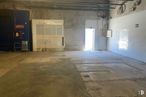 Industrial for rent at Zona comercial, Coslada, Madrid, 28820 with door, fixture, floor, flooring, hall, building, ceiling, gas, composite material and concrete around