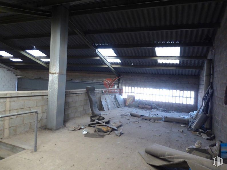 Industrial for sale & for rent at Polígono El Cantorral, Cuenca, 16004 with wood, floor, beam, house, composite material, building, ceiling, roof, concrete and flooring around