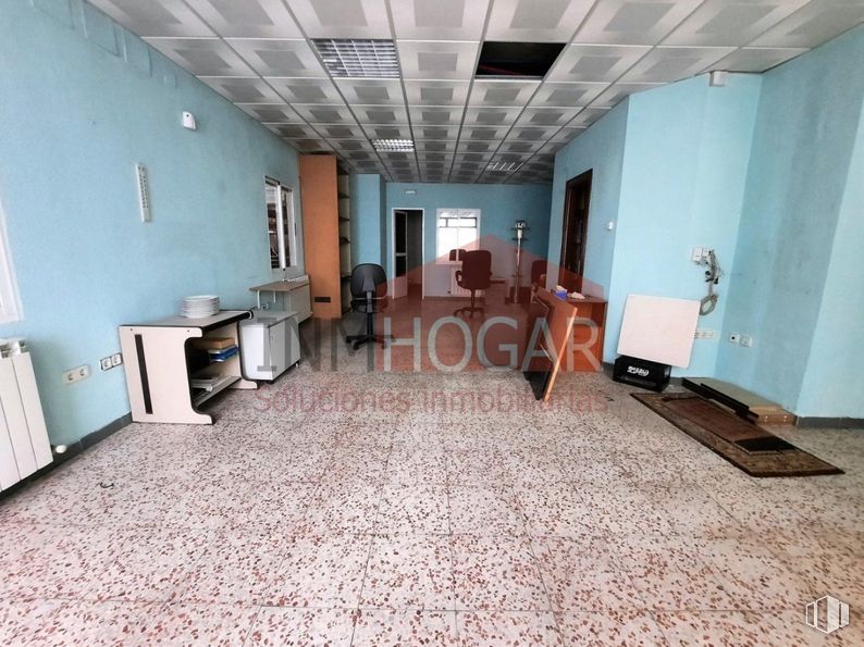 Retail for sale & for rent at Zona Sur, Ávila, 05002 with furniture, wood, interior design, floor, flooring, hall, ceiling, hardwood, carpet and event around