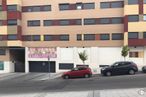 Retail for sale & for rent at Calle León Felipe, Arganda del Rey, Madrid, 28500 with car, building, automotive parking light, land vehicle, tire, wheel, window, vehicle, automotive lighting and automotive exterior around