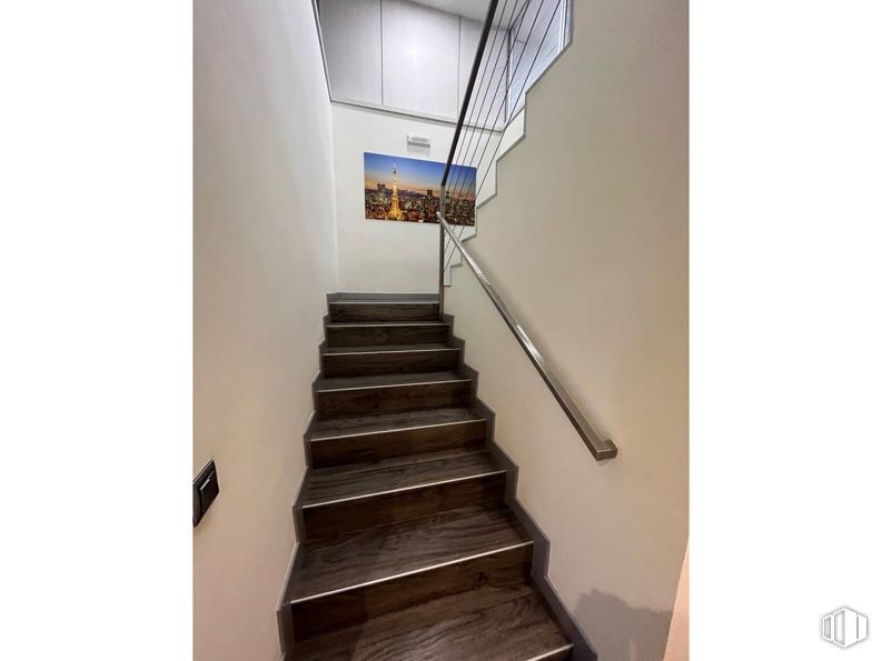 Oficina en venta en Calle Costa Rica, Chamartín, Madrid, 28016 con alumbrado, escaleras, accesorio, edificio, madera, rectángulo, casa, suelos, material compuesto y en paralelo alrededor