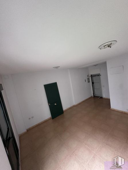 Local en alquiler en Zona centro, Pinto, Madrid, 28320 con puerta, lámpara, propiedad, accesorio, madera, suelo, suelos, edificio, madera dura y hall alrededor