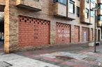 Retail for rent at Carolina Coronado, 9, Parla, Madrid, 28980 with building, window, road surface, wood, brickwork, architecture, asphalt, flooring, brick and neighbourhood around