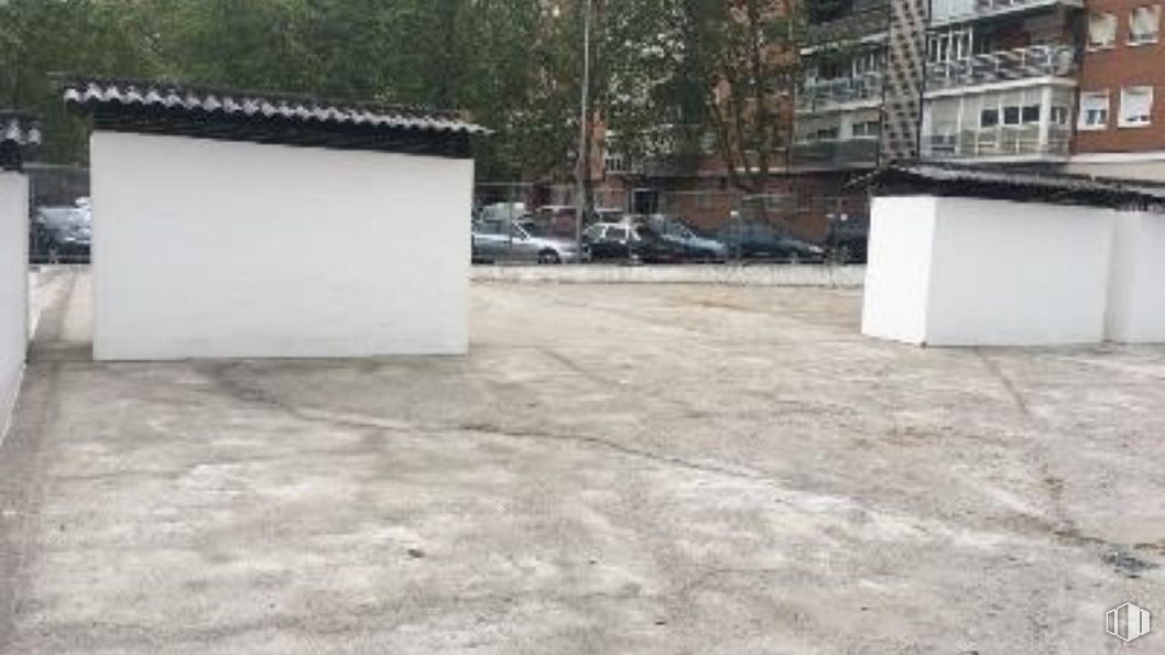 Suelo en venta en Calle Jacobina, 4, Carabanchel, Madrid, 28047 con edificio, superficie de la carretera, árbol, terreno, neumático, asfalto, ventana, material compuesto, rueda y madera alrededor