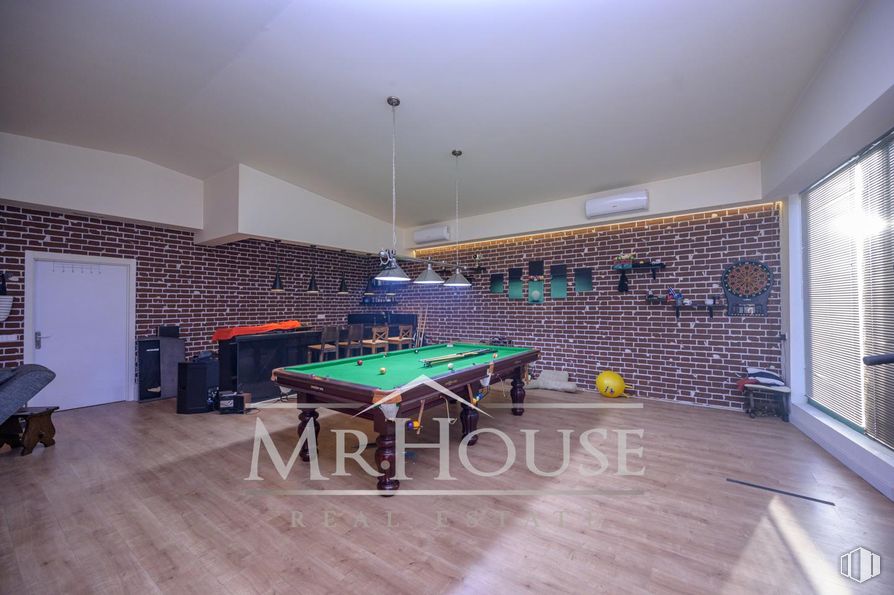 Industrial for sale at Calle Costa del Sol, Yuncos, Toledo, 45210 with billiard table, table, pool, flooring, interior design, wood, billiard room, floor, furniture and ceiling around