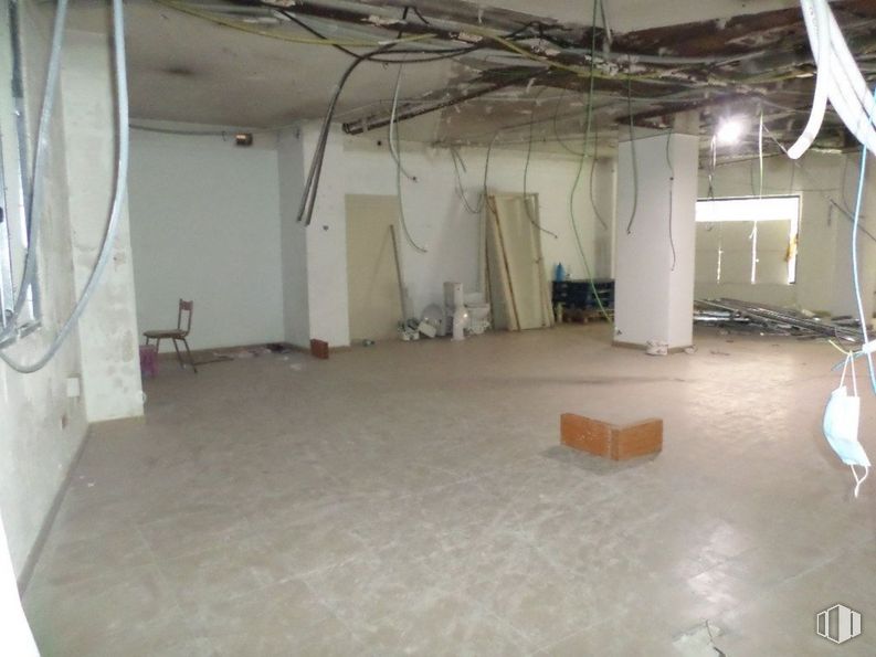 Retail for sale & for rent at Casco Urbano, Las Rozas de Madrid, Madrid, 28230 with flooring, floor, wood, hall, ceiling, fixture, event, basement, hardwood and window around