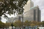 Office for rent at Paseo Castellana, 91, Tetuán, Madrid, 28046 with building, daytime, sky, leaf, skyscraper, tree, plant, tower block, architecture and urban design around