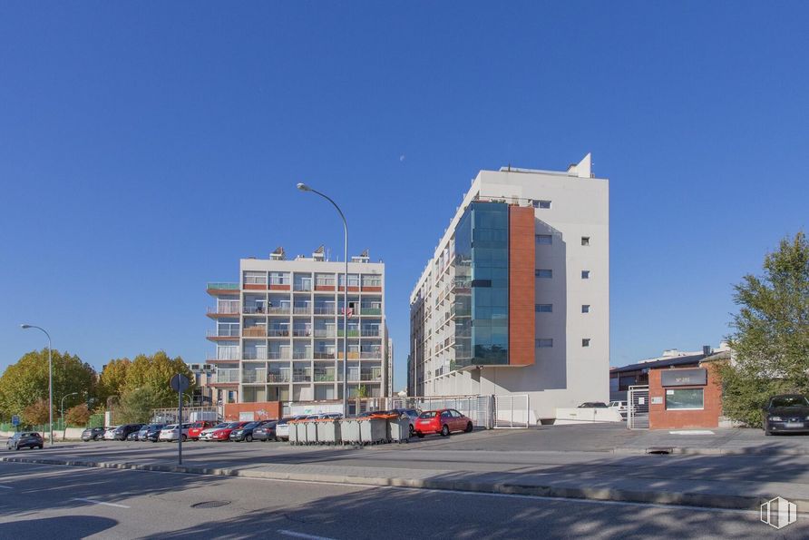 Oficina en venta en Carretera Villaverde a Vallecas, Villa de Vallecas, Madrid, 28031 con edificio, cielo, luz de la calle, rueda, árbol, coche, bloque de pisos, diseño urbano, condominio y ventana alrededor