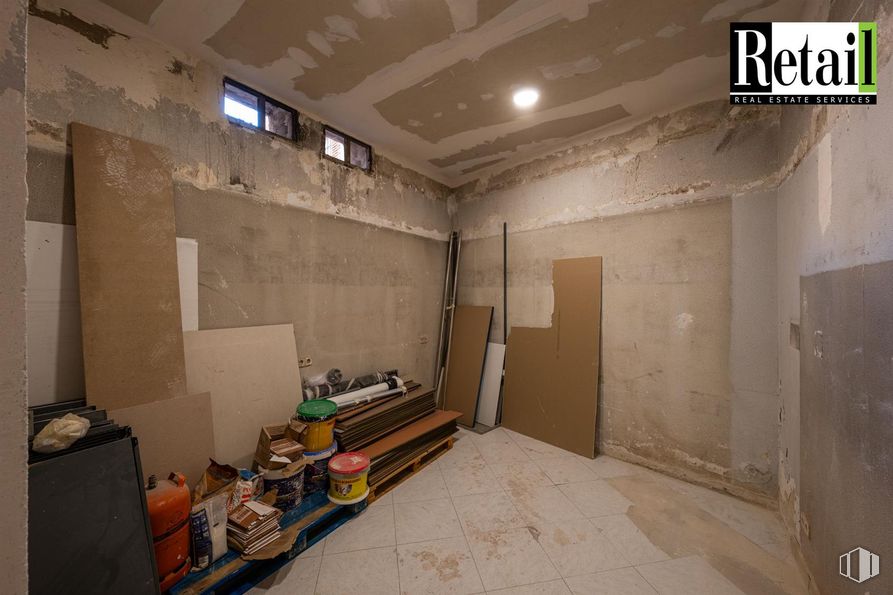 Retail for sale & for rent at Calle Alberto Aguilera, 48, Chamberí, Madrid, 28015 with wall, flooring, floor, ceiling, composite material, basement, concrete, building material, plaster and plywood around