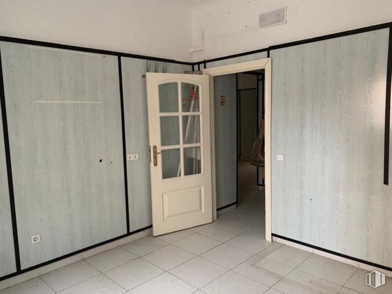 Oficina en venta en Calle San Antón, San Lorenzo de El Escorial, Madrid, 28200 con mediante, resolver, edificio, accesorio, casa, madera, inicio por, manija de la puerta, tinte para madera y madera dura alrededor