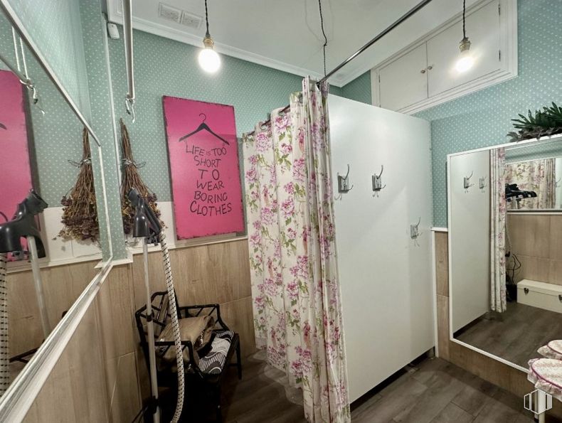 Local en venta en Calle Molino de Viento, Colmenar Viejo, Madrid, 28770 con interiorismo, suelo, edificio, suelos, casa, magenta, techo, decoración, evento y madera alrededor