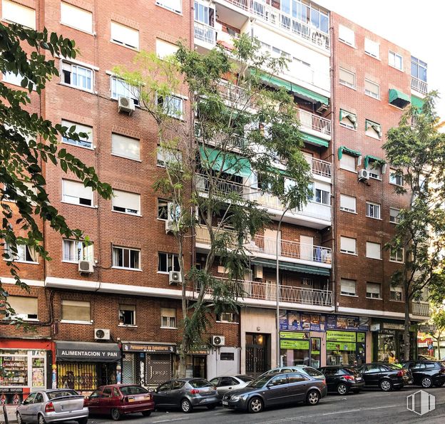 Oficina en venta en Zona Comillas, Carabanchel, Madrid, 28019 con coche, edificio, rueda, propiedad, ventana, vehículo, neumático, árbol, diseño urbano y arquitectura alrededor