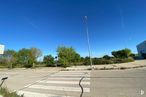 Land for sale at Calle Hierro, Chiloeches, Guadalajara, 19160 with sky, plant, road surface, tree, asphalt, street light, road, landscape, grass and urban design around