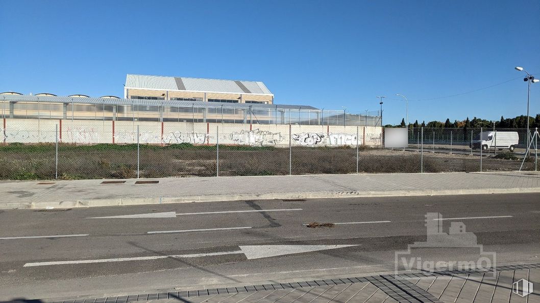 Suelo en venta en Calle Polo Sur, 21, Torrejón de Ardoz, Madrid, 28850 con edificio, cielo, durante el día, asfalto, superficie de la carretera, diseño urbano, pared, material compuesto, gas y ciudad alrededor