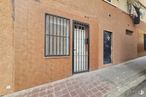 Local en venta en Calle Lardero, Vicálvaro, Madrid, 28032 con ventana, puerta, edificio, madera, albañilería, ladrillo, superficie de la carretera, accesorio, inmobiliario y fachada alrededor