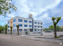 Office for sale at Polígono Industrial Mapfre, Alcalá de Henares, Madrid, 28806 with building, cloud, sky, plant, property, tree, urban design, neighbourhood, residential area and road surface around