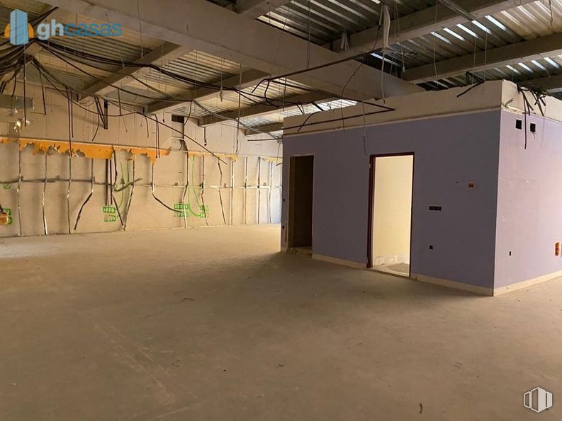 Industrial for sale at Área Industrial, Cabanillas del Campo, Guadalajara, 19171 with lighting, interior design, floor, hall, flooring, wood, shade, building, wall and art around