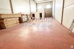 Industrial for sale at Polígono La Veredilla, Illescas, Toledo, 45200 with flooring, floor, tile flooring, ceiling, building material, wood stain, hall, plywood, daylighting and hardwood around