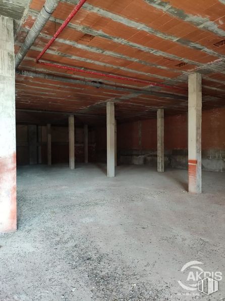 Local en venta en Calle Laguna de Arcas, Toledo, 45007 con propiedad, madera, suelo, pasillo, piso, material compuesto, pared, techo, columna y hormigón alrededor