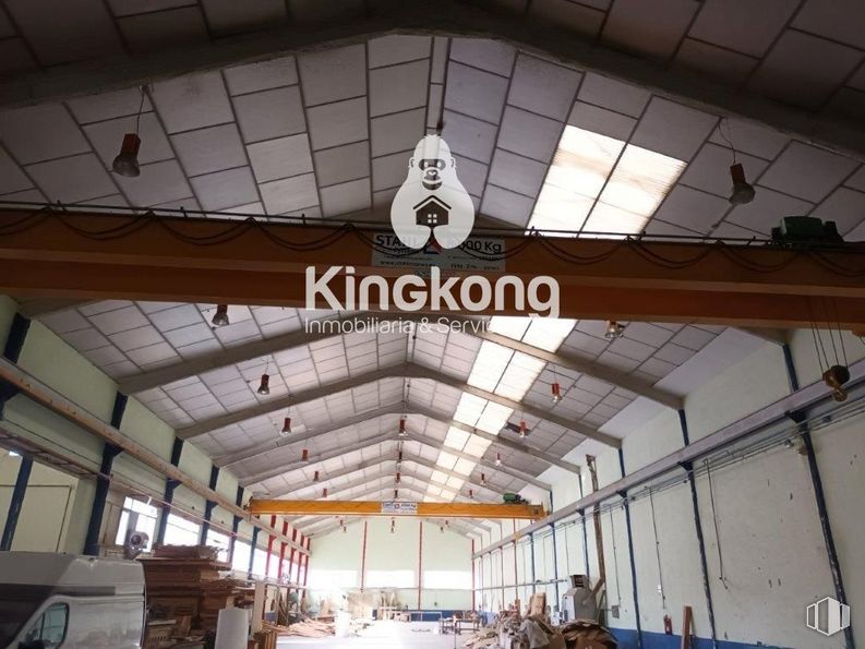 Industrial for sale & for rent at Polígono industrial El Guijar, Arganda del Rey, Madrid, 28500 with architecture, wood, line, beam, shade, ceiling, field house, building, metal and symmetry around