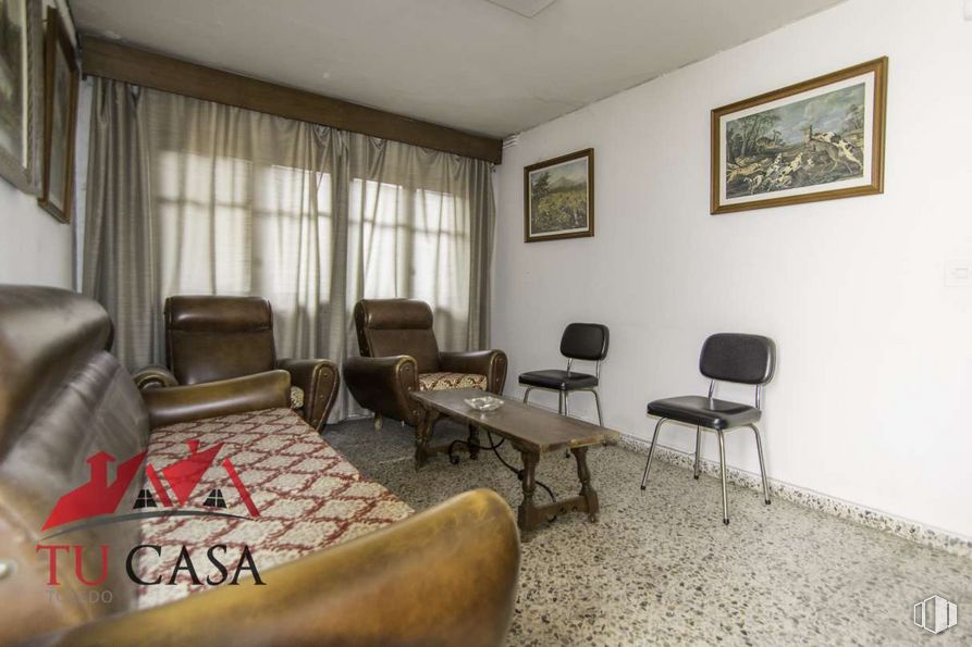 Office for sale at Calle Pozo Amargo, Toledo, 45002 with picture frame, chair, couch, furniture, property, building, table, comfort, wood and interior design around