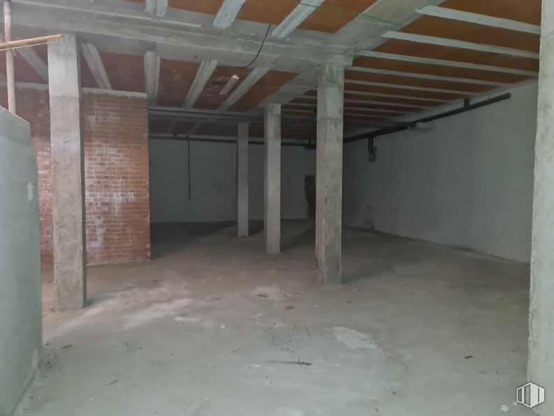 Local en venta en Calle Leopoldo López Infantes, Colmenar de Oreja, Madrid, 28380 con propiedad, madera, piso, pavimentos, material compuesto, techo, hormigón, pasillo, gas y casa alrededor