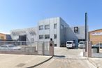 Industrial for rent at Calle Moraleja de Enmedio, 10, Móstoles, Madrid, 28938 with car, building, sky, automotive parking light, wheel, tire, vehicle, automotive tire, asphalt and commercial building around