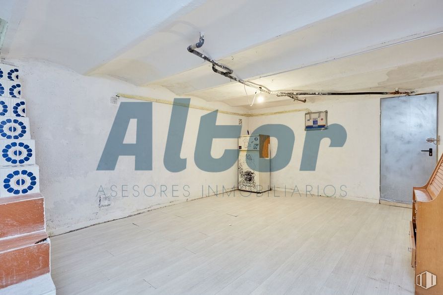 Local en venta en Paseo Yeserías, Arganzuela, Madrid, 28005 con propiedad, edificio, pintura, casa, madera, sombra, fuente, suelo, techo y madera alrededor