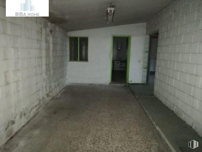 Industrial for sale at Zona empresarial, San Fernando de Henares, Madrid, 28830 with window, door, fixture, floor, building, flooring, wood, brick, concrete and composite material around