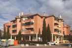 Retail for rent at Avenida Vicente Aleixandre, Segovia, 40006 with car, building, cloud, sky, window, house, urban design, condominium, vehicle and neighbourhood around